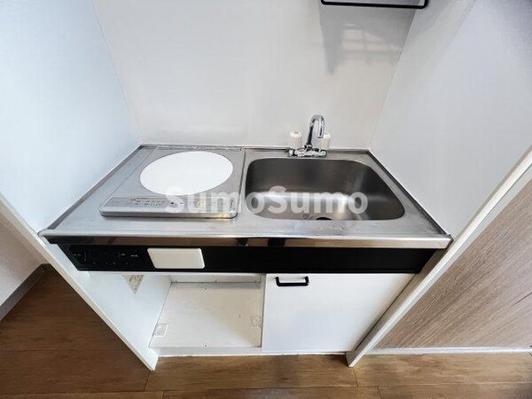 キッチン(コンパクトなキッチンで掃除もラクラク)