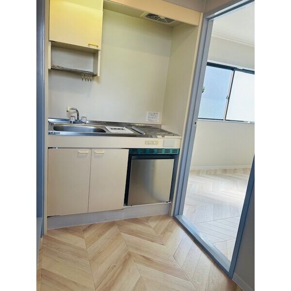 物件内観写真4　(使いやすいキッチンです)