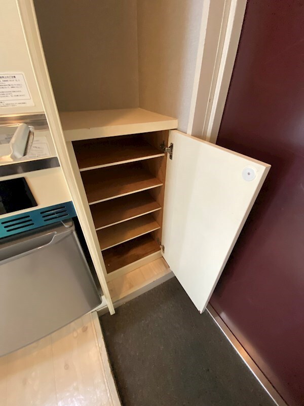 物件内観写真13　(ちょっとした収納スペースも充実しています)