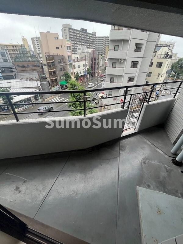 物件内観写真27　(お洗濯にも便利なバルコニー付き)