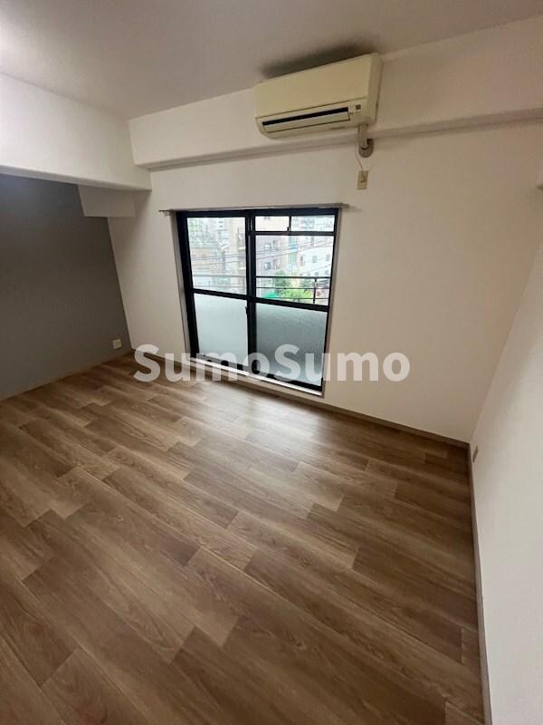 物件内観写真29　(ゆったりとした居間です)