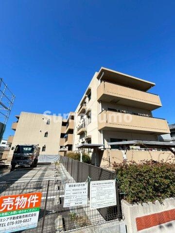 物件外観写真2　(外観もきれいです)