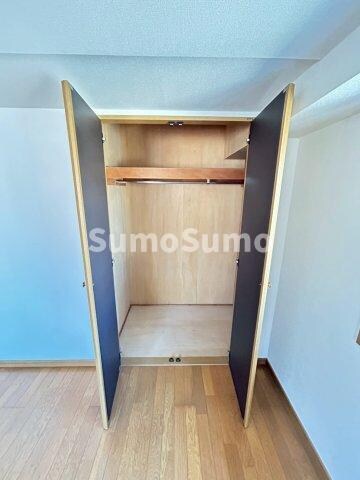 物件内観写真12　(便利な収納スペースです)