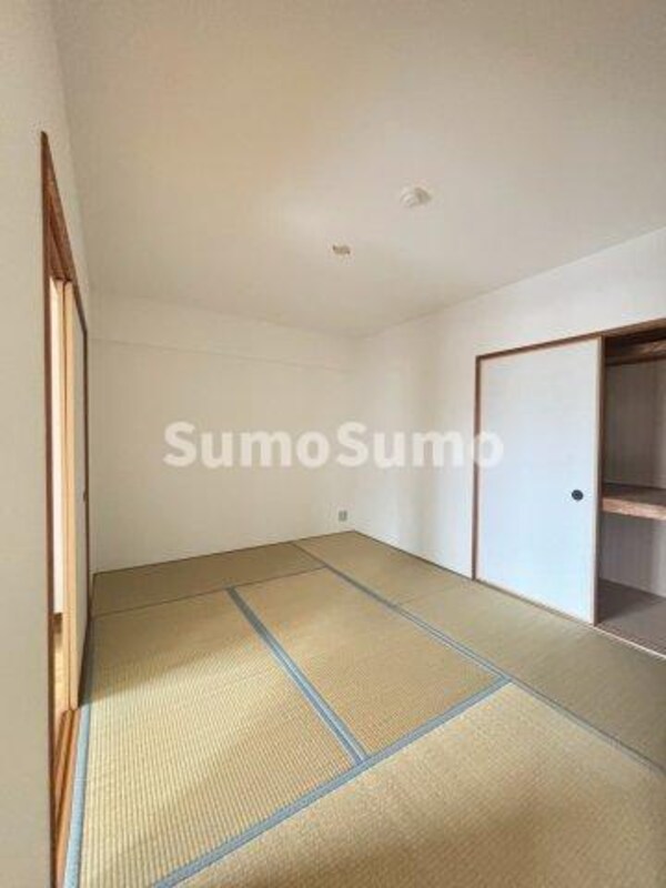 和室(落ち着いた雰囲気の和室付きです)
