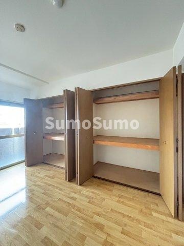 物件内観写真19　(収納豊富です)