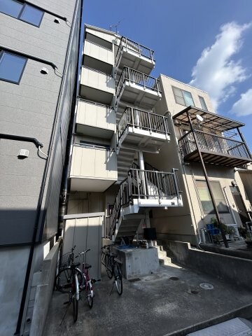 物件外観写真2　(外観もきれいです)