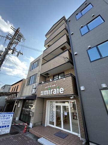 物件外観写真3　(おしゃれな外観です)