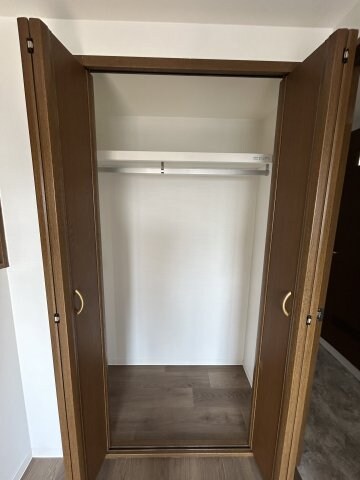 物件内観写真17　(小物を収納するのに便利です)