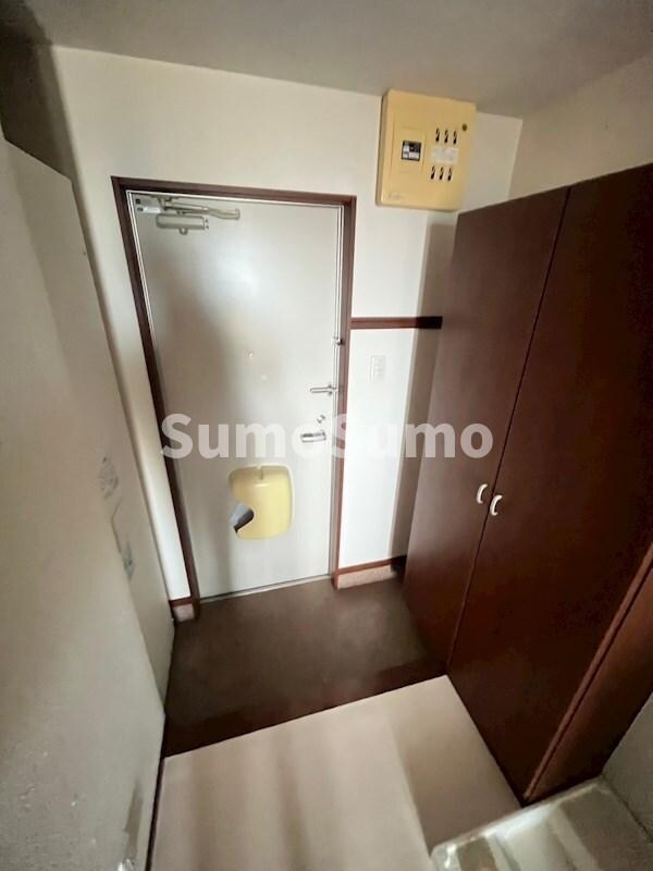 玄関(毎日通る玄関はこちらです)