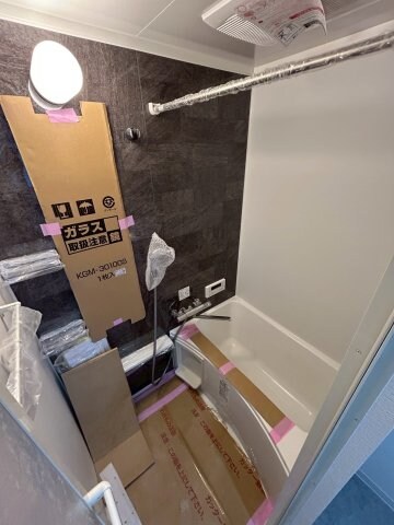 物件内観写真5　(日々の暮らしに欠かせないお風呂です)