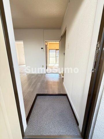 物件内観写真4　(毎日通る玄関はこちらです)