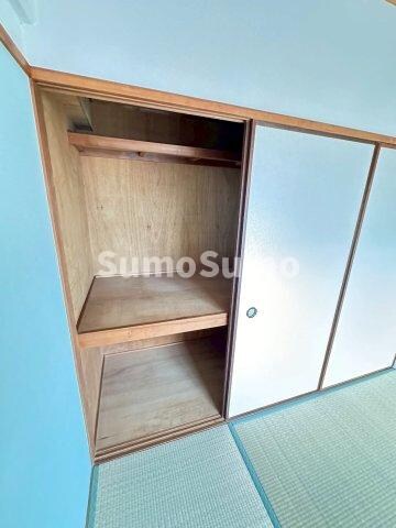 物件内観写真13　(便利な収納スペースです)