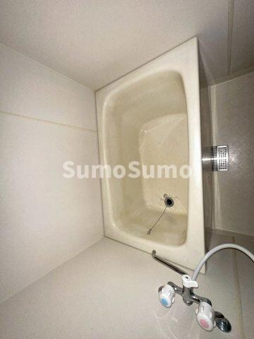 物件内観写真15　(コンパクトで使いやすいお風呂です)