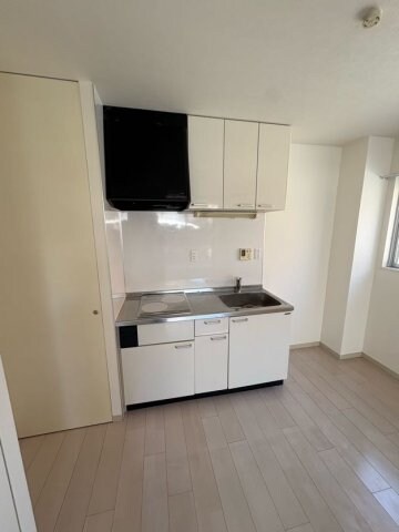 物件内観写真4　(お料理しやすいキッチンです)