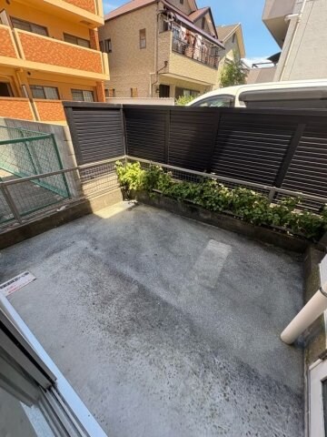 物件内観写真9　(お庭でゆったりと過ごせます)