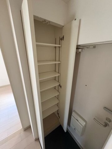 物件内観写真12　(大きなものも収納できそうです)