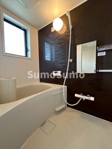 物件内観写真9　(コンパクトで使いやすいお風呂です)