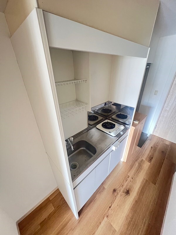 物件内観写真6　(キッチンでお料理をお楽しみください)