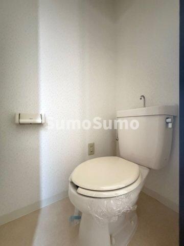 物件内観写真11　(シンプルで使いやすいトイレです)