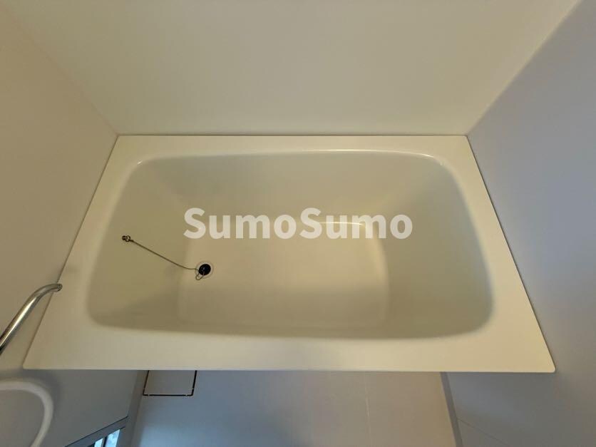 物件内観写真18　(コンパクトで使いやすいお風呂です)