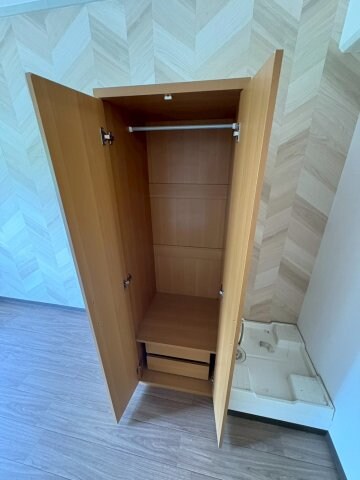 物件内観写真11　(ちょっとした収納スペースも充実しています)