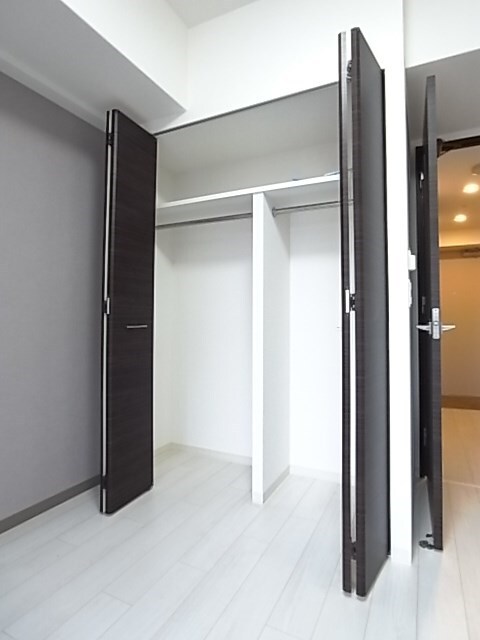 物件内観写真10　(収納スペース豊富です)