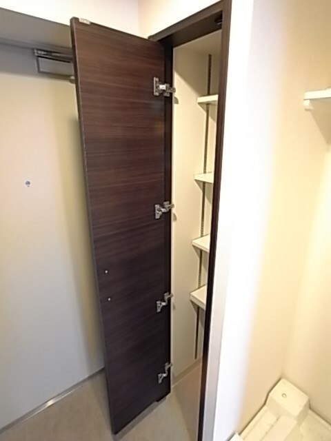物件内観写真22　(専用の収納スペースです)