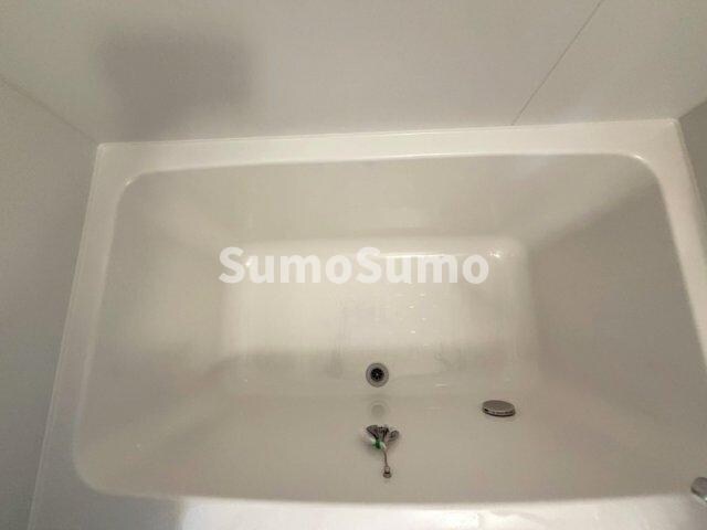 物件内観写真16　(コンパクトで使いやすいお風呂です)