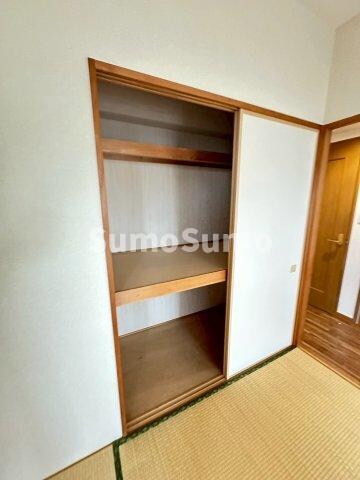 物件内観写真22　(大きなスペースがあり、収納には困りません)