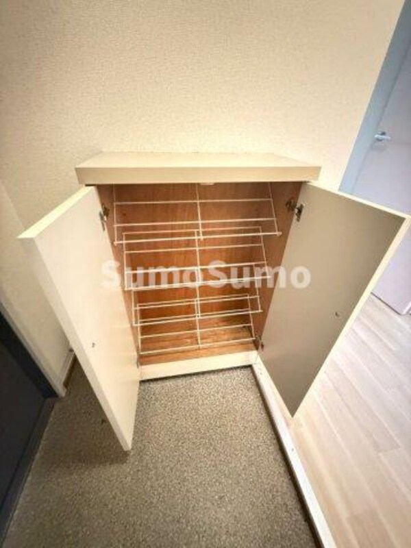 収納(たっぷりとした収納スペースです)