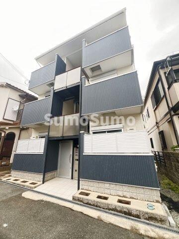 物件外観写真1　(外観もきれいです)