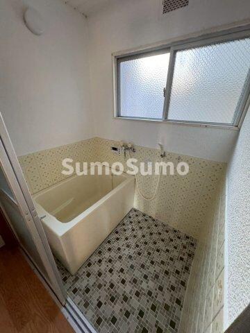 物件内観写真9　(日々の疲れを癒すお風呂付です)