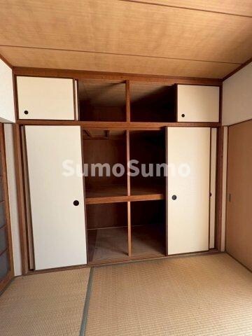 物件内観写真19　(たっぷりとした収納スペースです)