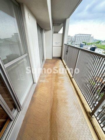 物件内観写真15　(広々としたバルコニーです)