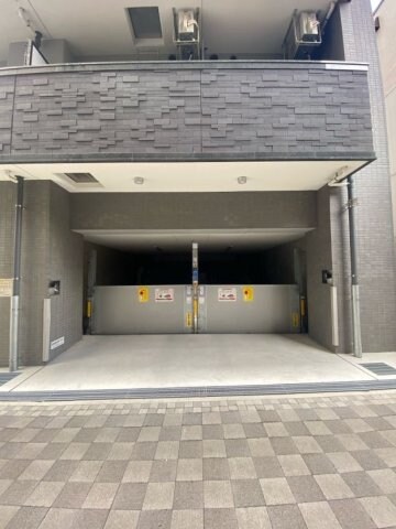 物件外観写真2　(駐車場完備です)