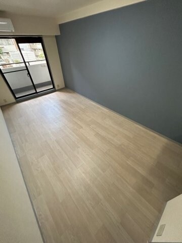 物件内観写真3　(居間です)