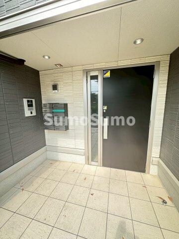 物件外観写真2　(建物の内部です)