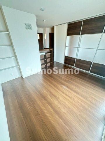 物件内観写真5　(使いやすい居間です)