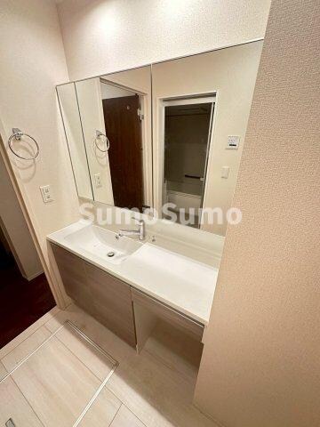 物件内観写真10　(脱衣スペースもあります)