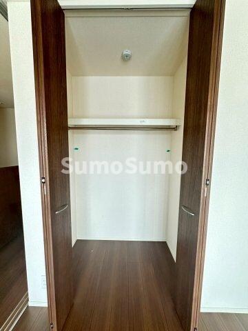 物件内観写真11　(ちょっとした収納スペースも充実しています)