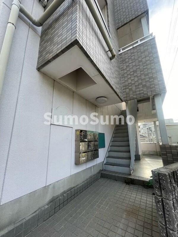 エントランス(建物の内部です)