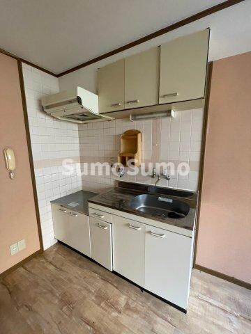 物件内観写真4　(お料理しやすいキッチンです)