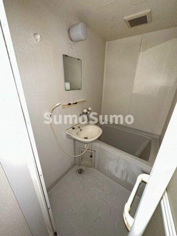 物件内観写真7　(コンパクトで使いやすいお風呂です)