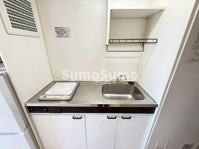 物件内観写真15　(コンパクトなキッチンで掃除もラクラク)
