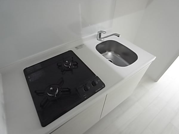 キッチン(コンパクトなキッチンで掃除もラクラク)