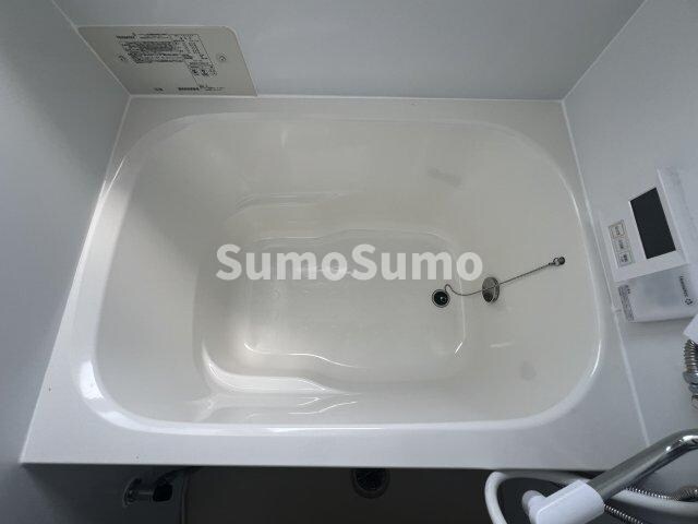 物件内観写真8　(日々の疲れを癒すお風呂付です)