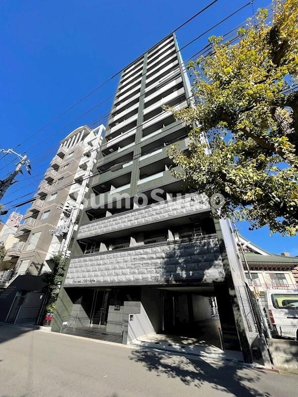 物件外観写真2　(清潔なエントランスです)