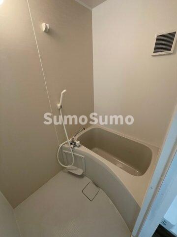 物件内観写真6　(きれいなお風呂です)