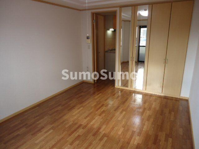 物件内観写真4　(リビングです)