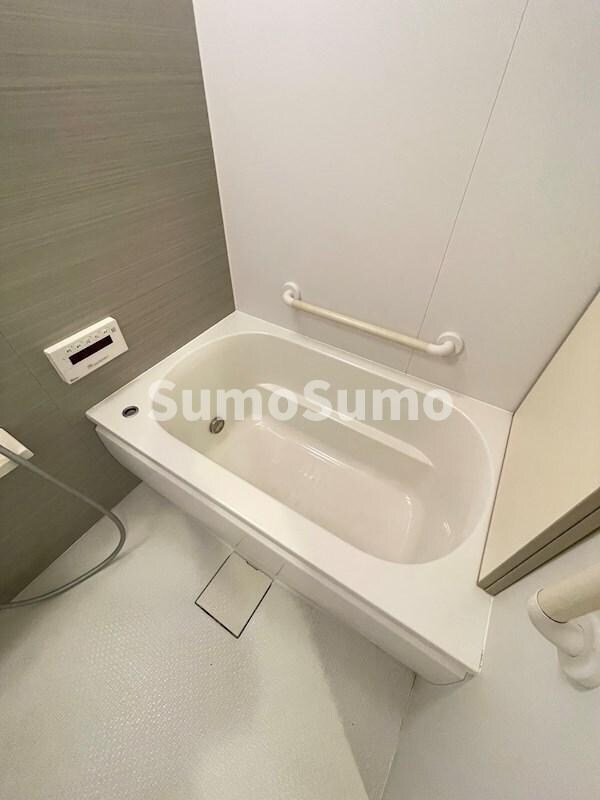 物件内観写真17　(きれいなお風呂です)